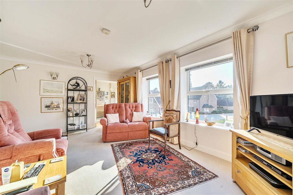 Additional image 16 of 2 bed flat for sale15 King George's Drive, Liphook GU30