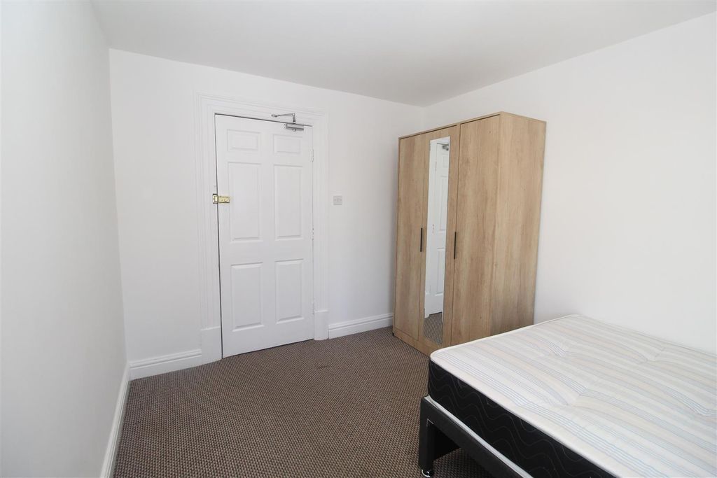Property photo 3 of 17 Aekkcjfagkwfxdw04Qxtvw.Jpg