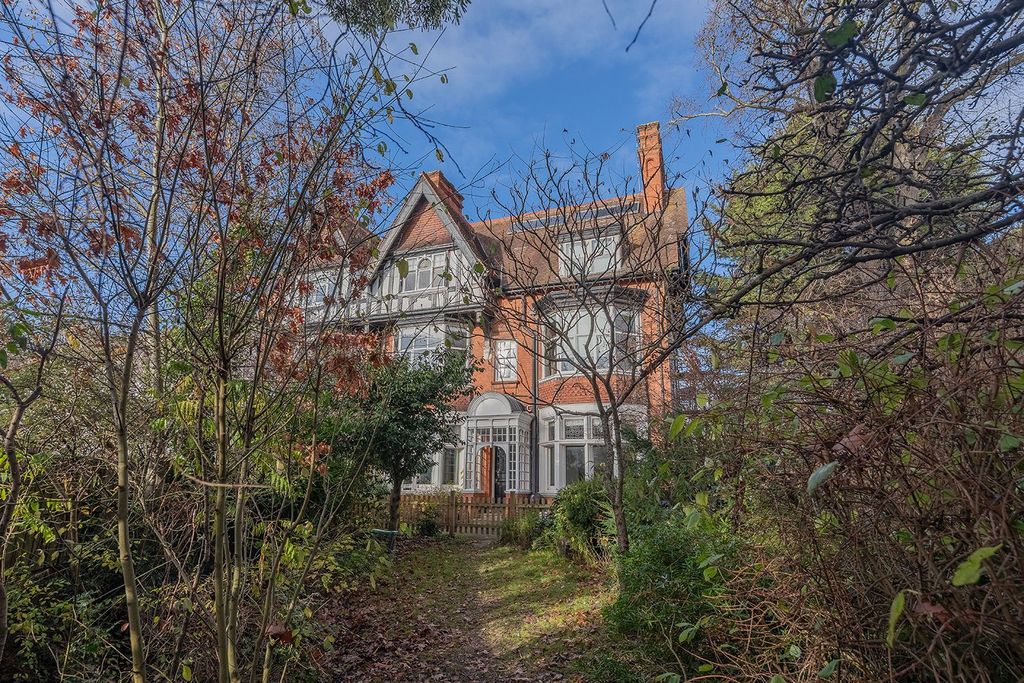 Property photo 1 of 13