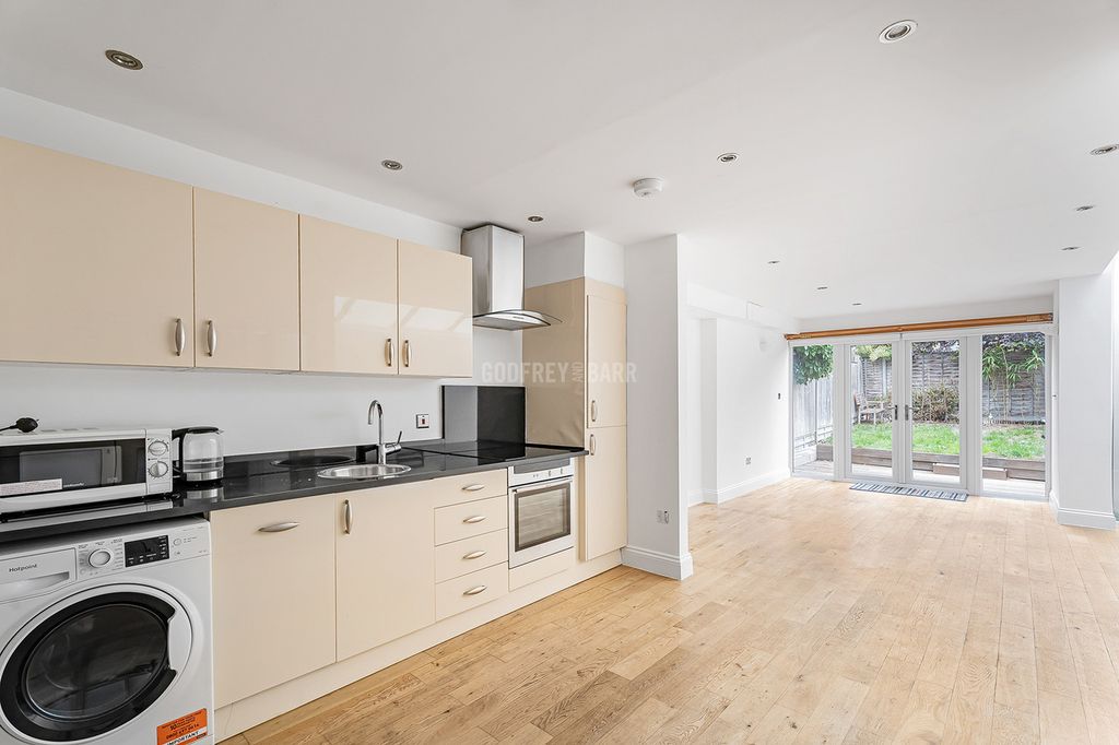 Property photo 2 of 17