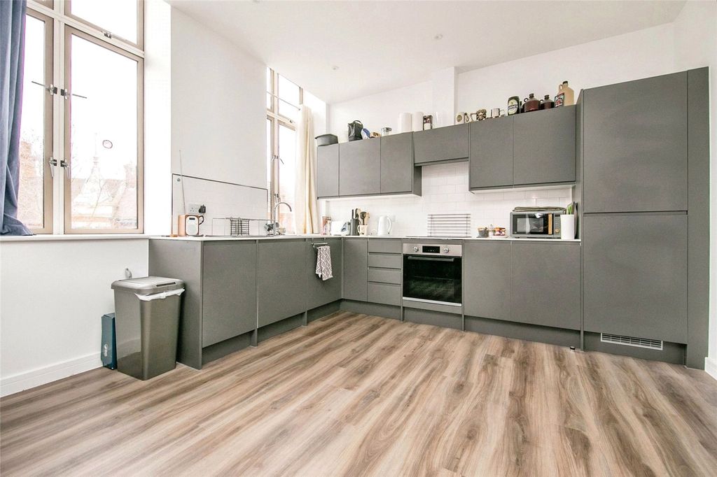 Property photo 2 of 12 Picture No. 01