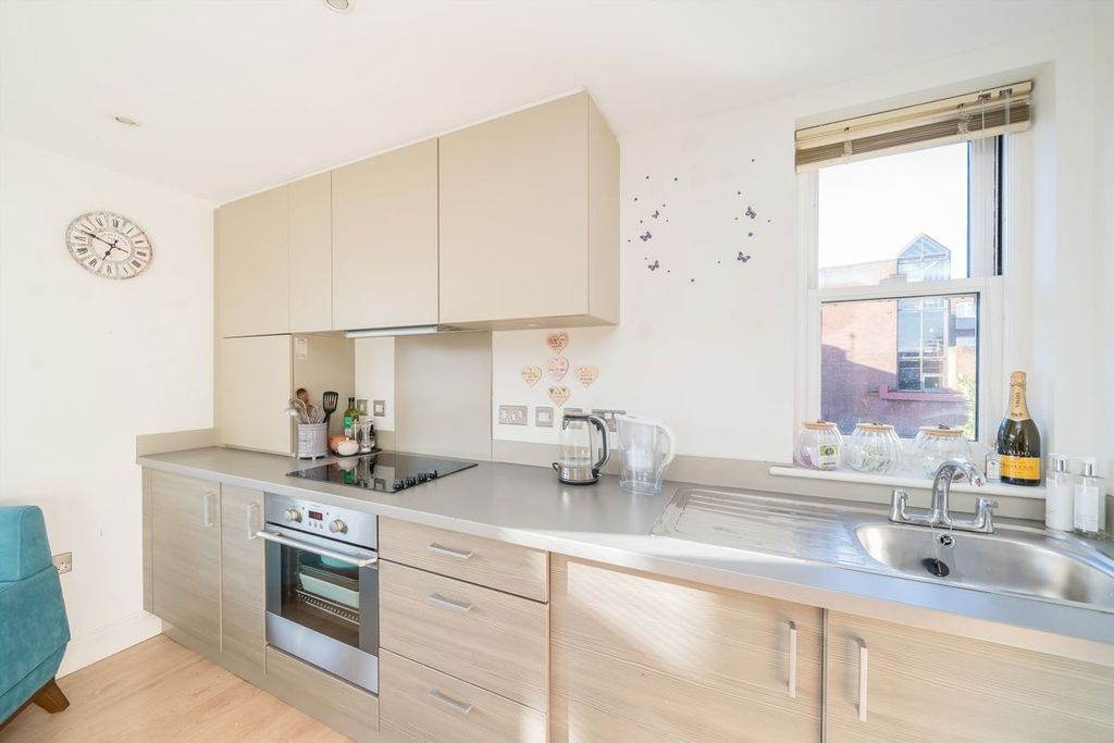 Property photo 3 of 5