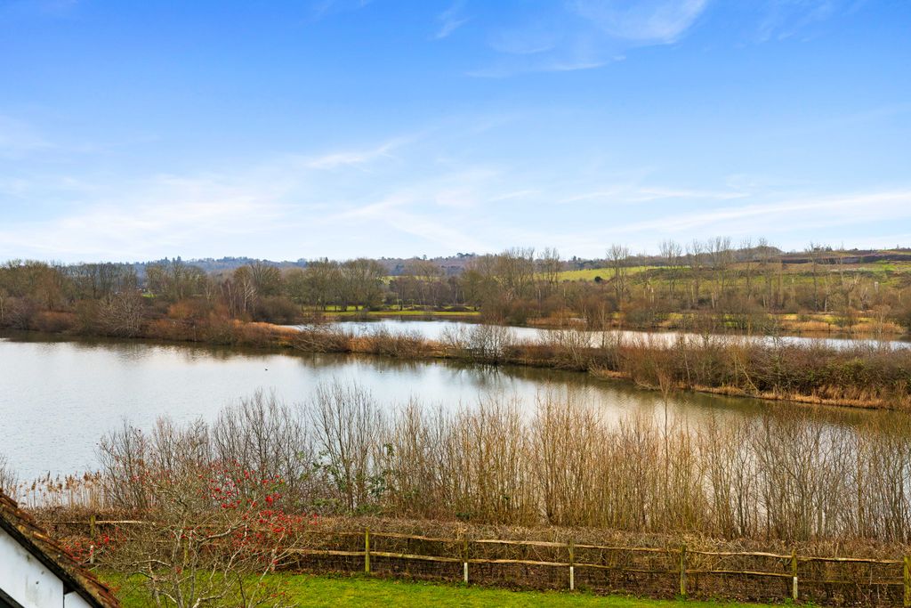 Property photo 2 of 28 Less Than 3Mb-24.Jpg