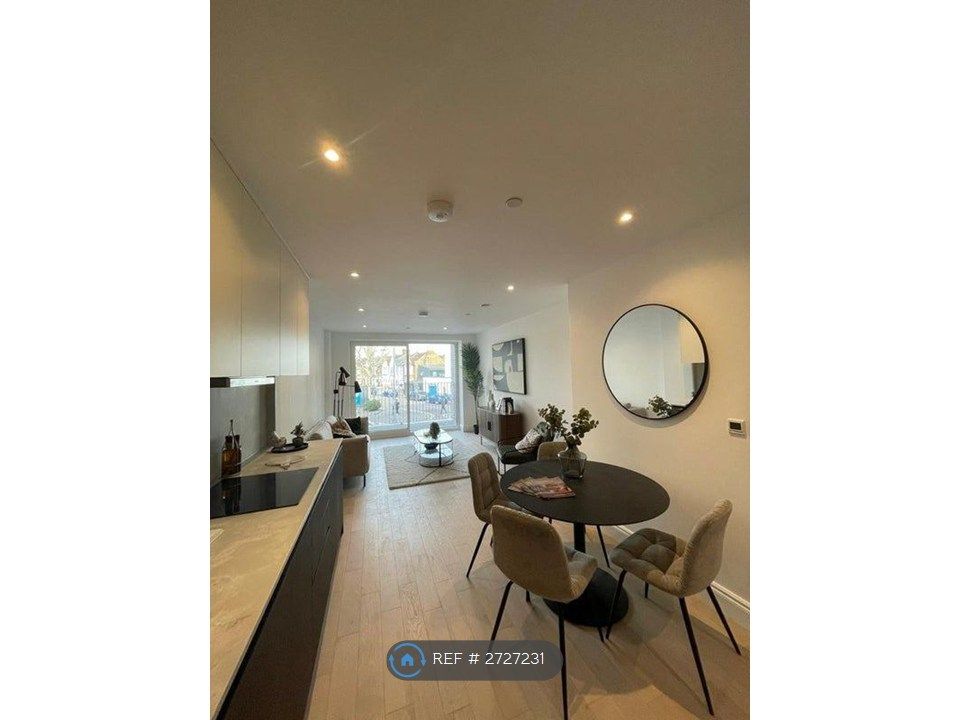 Property photo 3 of 8