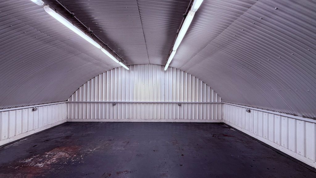 Property photo 2 of 3 An Empty Arch With White Lining