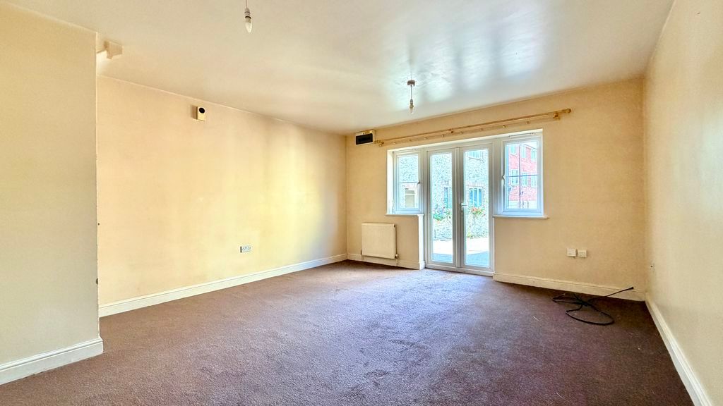 Property photo 3 of 10 Sitting Room