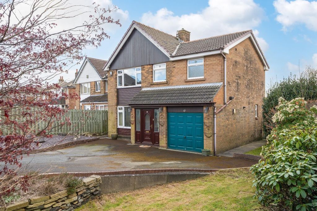 Property photo 1 of 25 10 Roman Ave-14.Jpeg