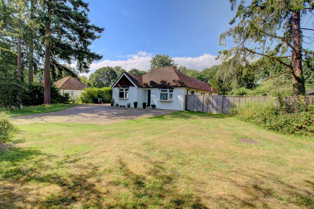 Property photo 1 of 18 Front