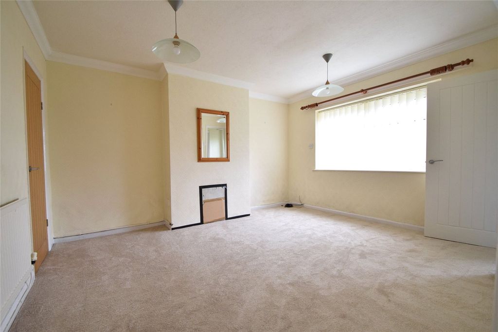 Property photo 3 of 24 Picture No. 02