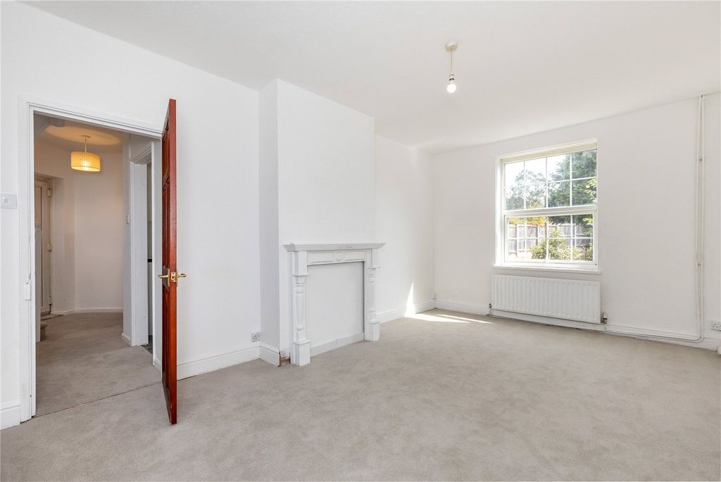 Property photo 3 of 13 Picture No. 10