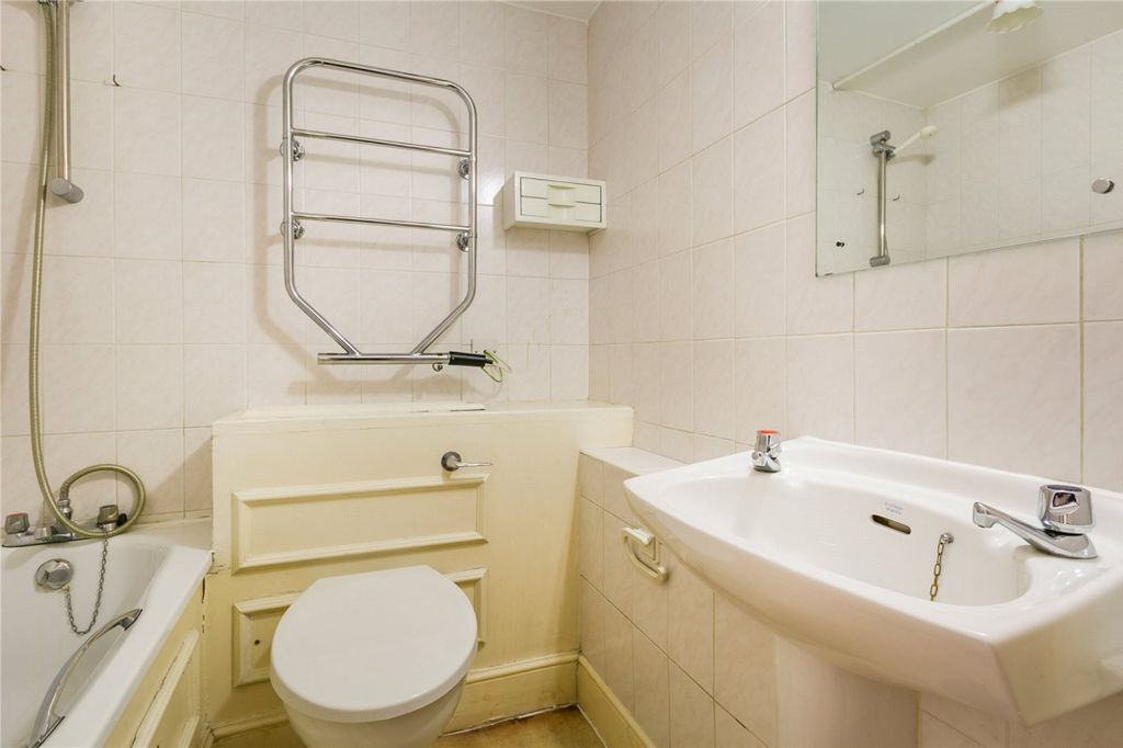 Property photo 2 of 4