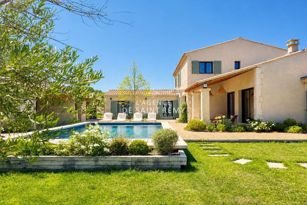 Property photo 1 of 12 Magnificent Provencal Villa