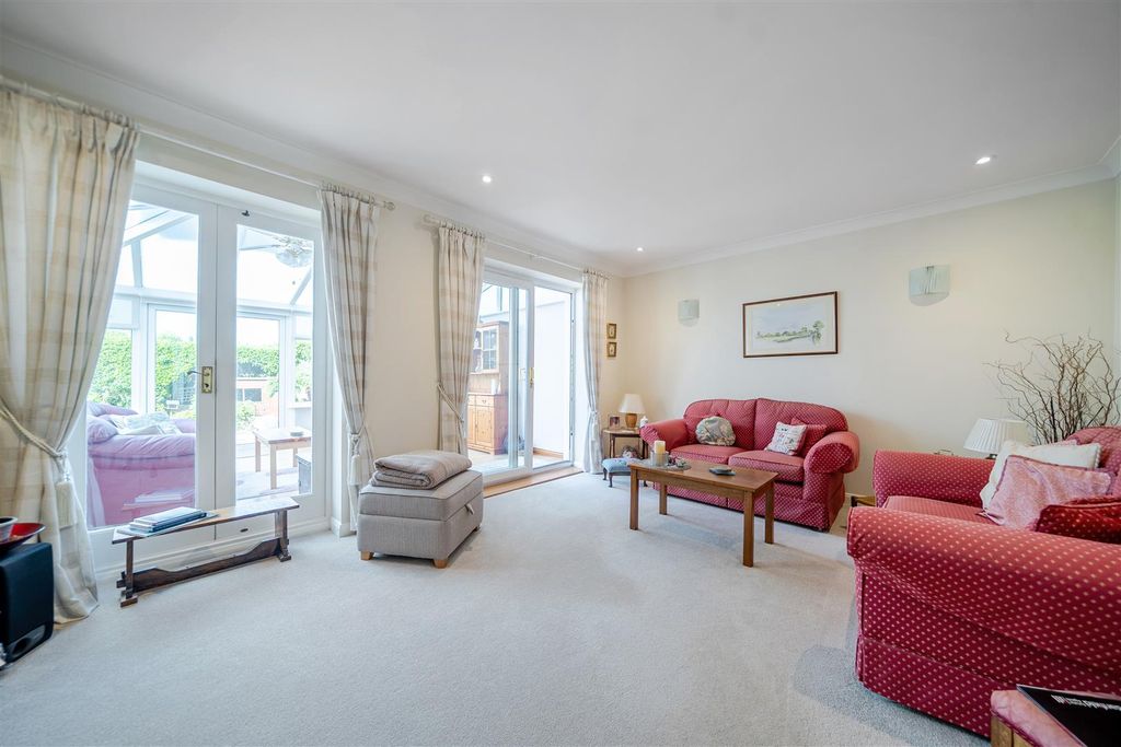 Property photo 3 of 18 1289502-34-6824F5803Eb3F-Arw.Jpg