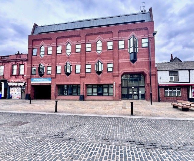 Property photo 3 of 7 Front