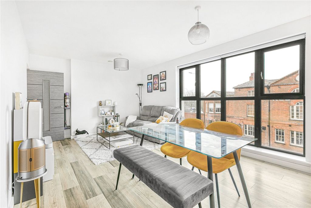 Property photo 2 of 10 Picture No. 05