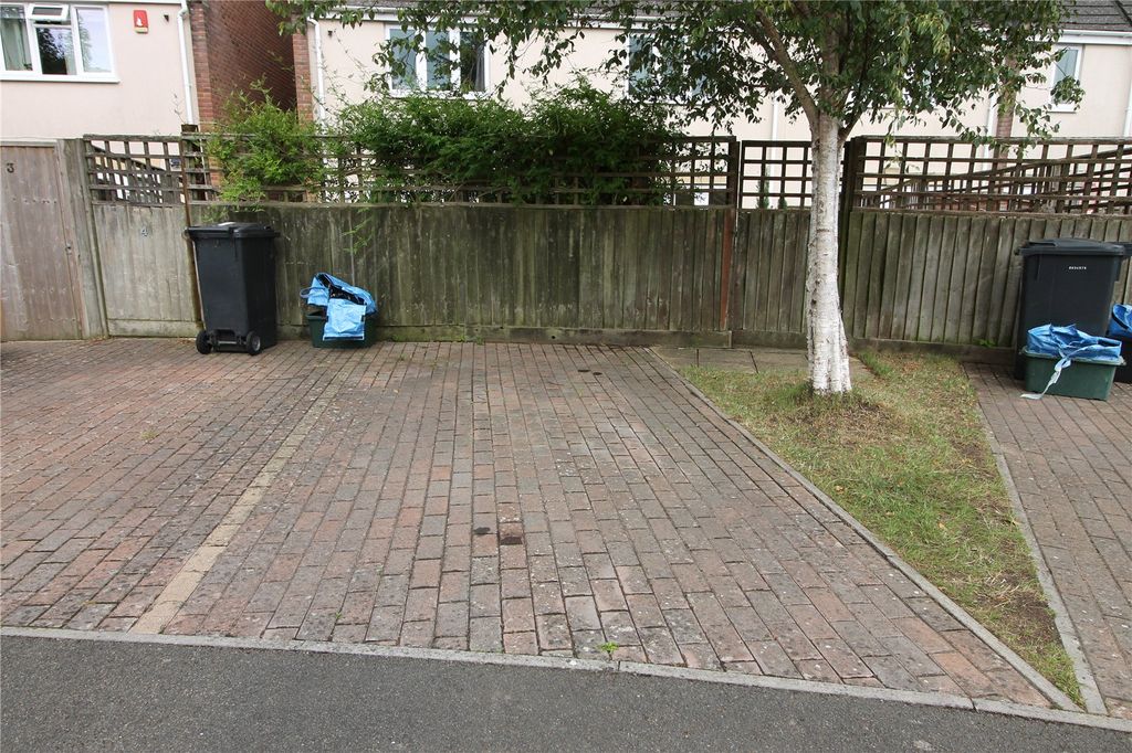 Property photo 3 of 11 Picture No. 16