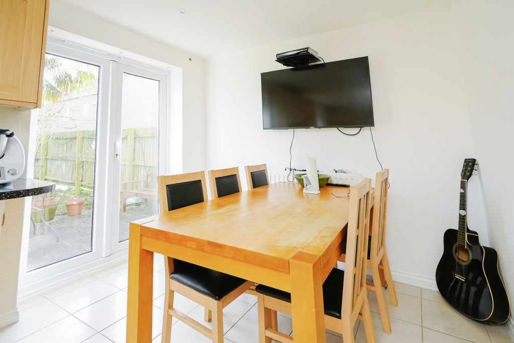Additional image 9 of 5 bed detached house for saleCranesbill Drive, Bicester OX26