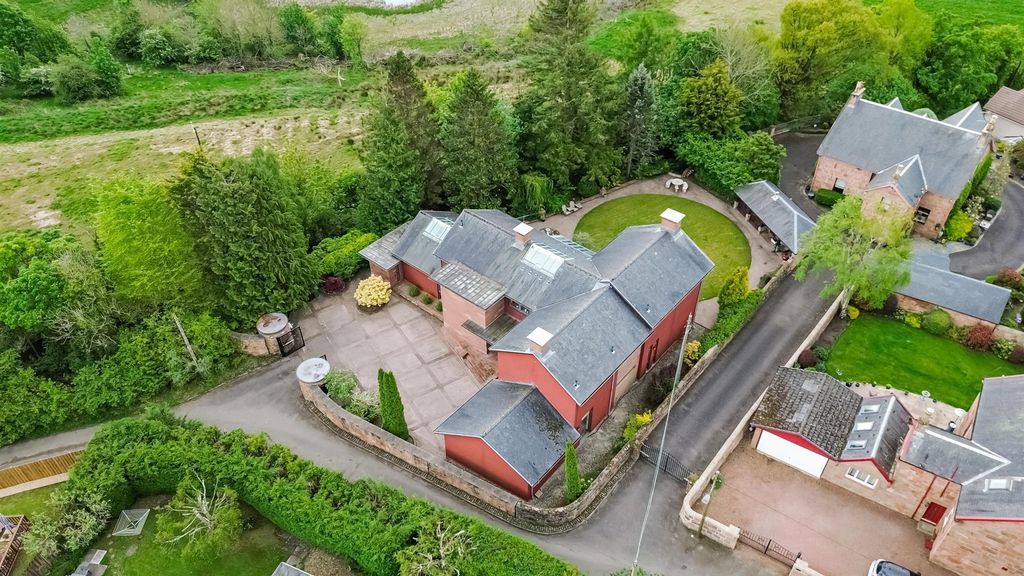 Property photo 2 of 53
