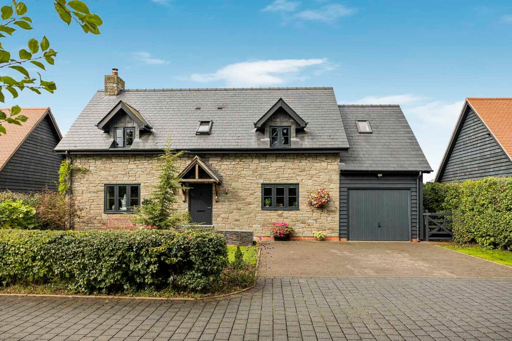 Property photo 1 of 37 12_63198