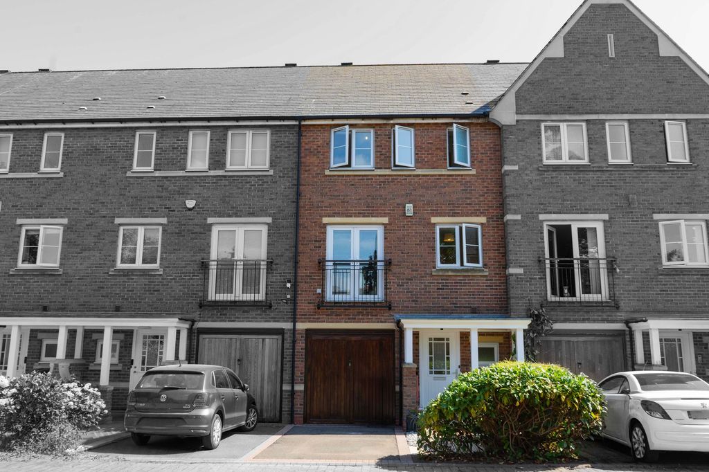 Property photo 1 of 30