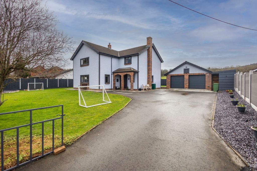 Property photo 2 of 46