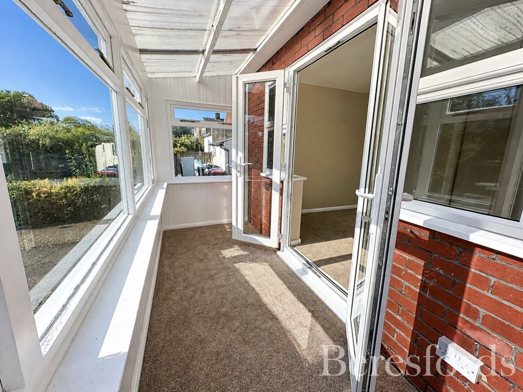 Property photo 3 of 14 Conservatory