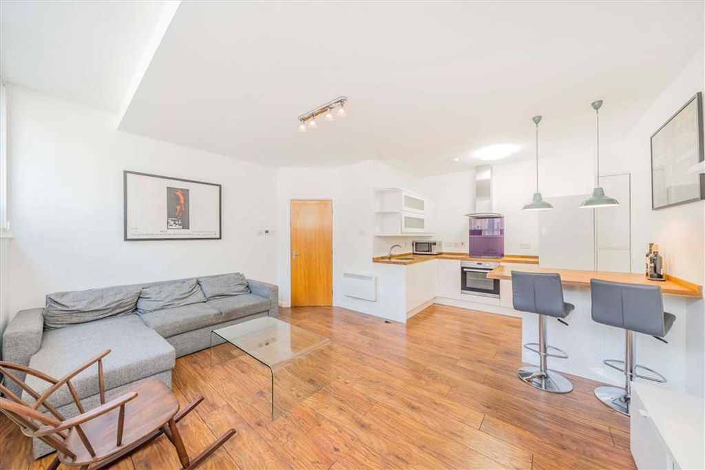 Property photo 2 of 6