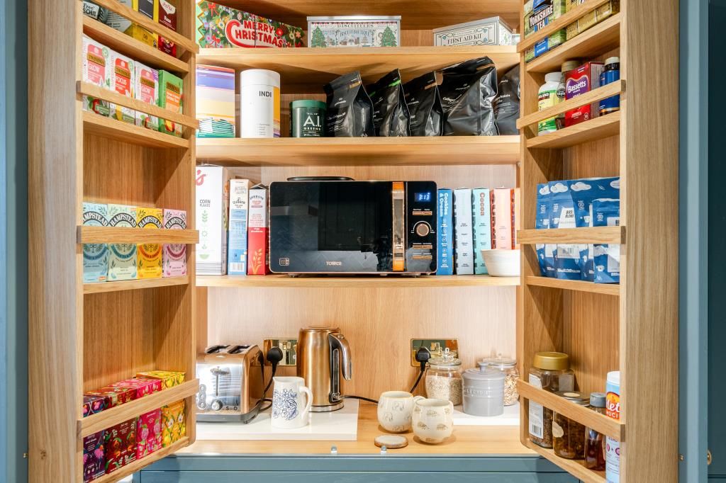 Property photo 3 of 21 Pantry