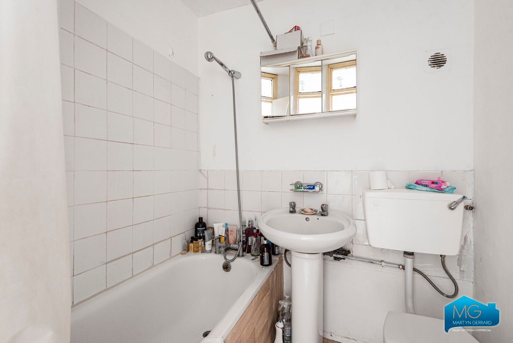 Property photo 3 of 9 Picture No. 31