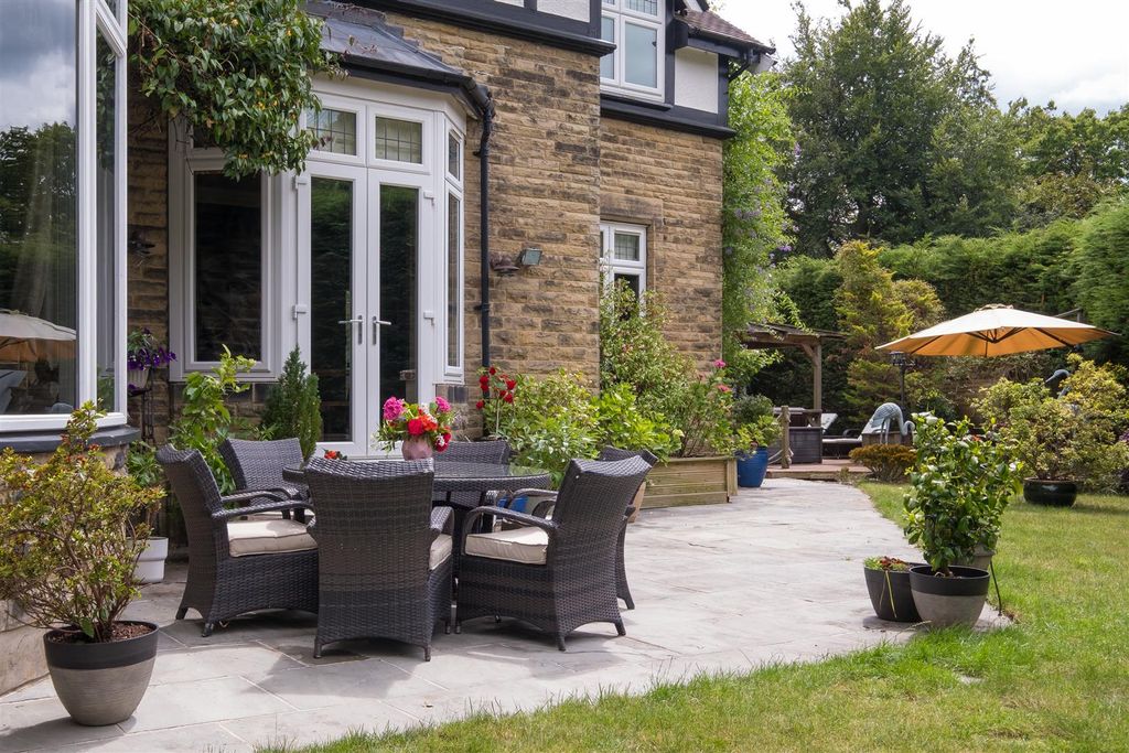 Property photo 3 of 40 Untitled (33 Of 41).Jpg