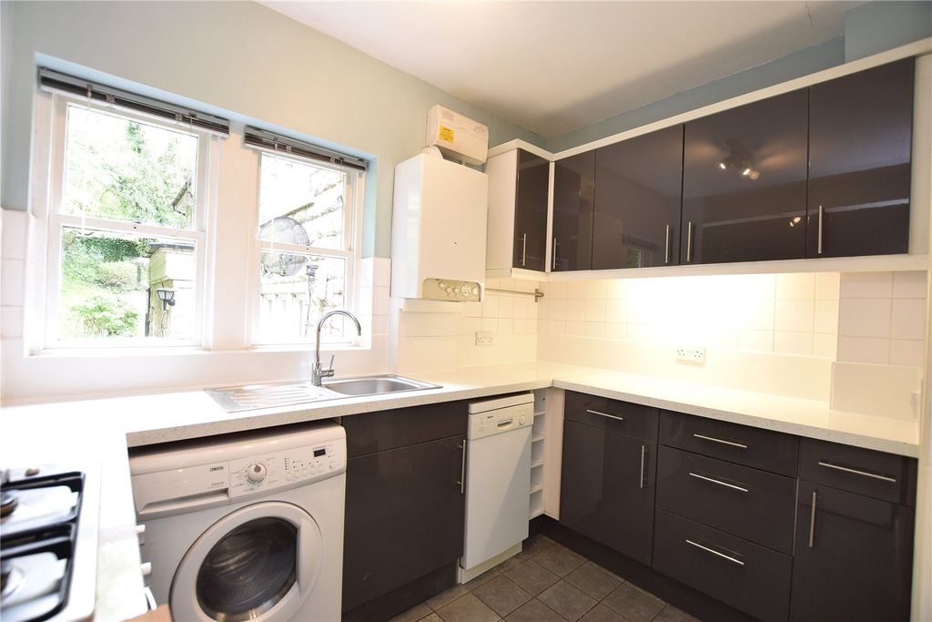 Property photo 3 of 8 Picture No. 36