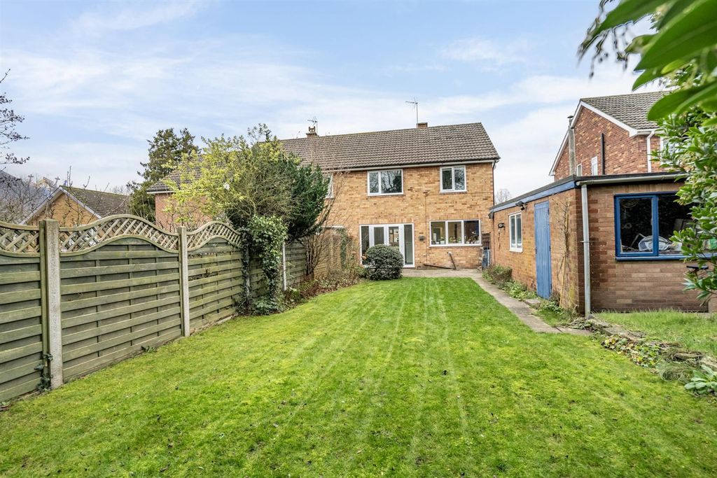 Property photo 1 of 15 Garden 1