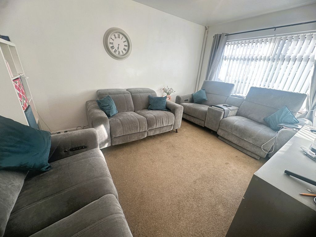 Property photo 3 of 26