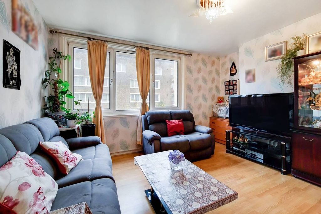 Property photo 1 of 5