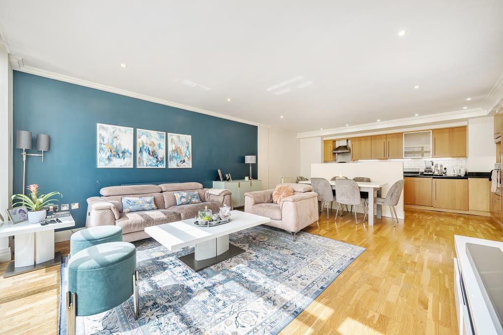 Property photo 2 of 19 Living Room