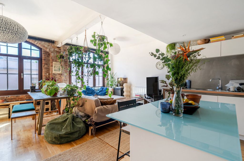 Property photo 3 of 15 1436951-17-69d4E1...