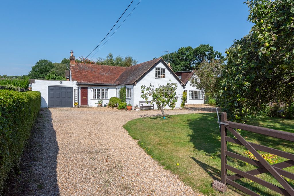 Property photo 1 of 12 59 Cambridge Rd13