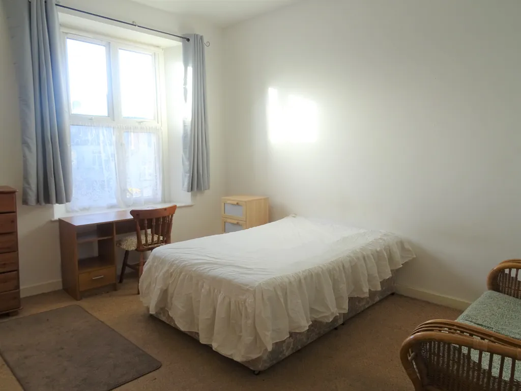 House in Cardiff, Grangetown - View 3