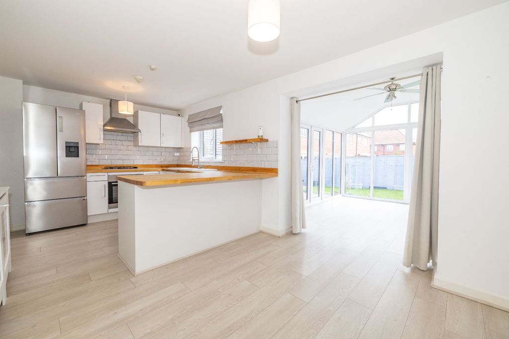 Property photo 2 of 8 Picture 2