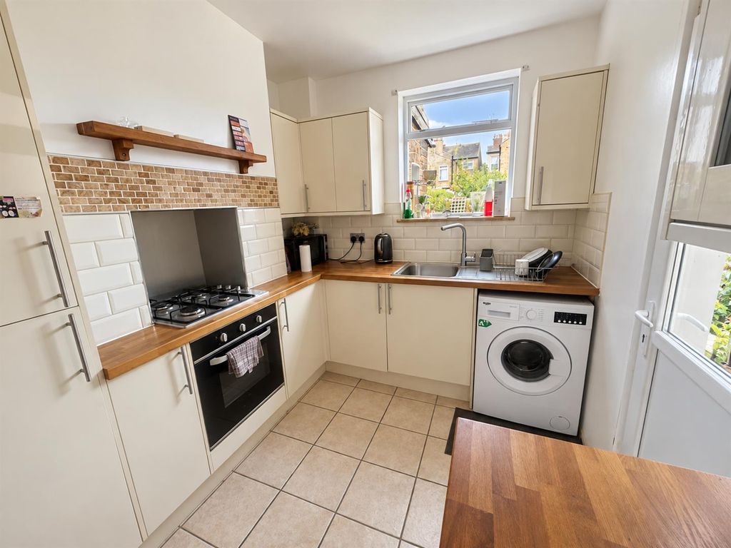 Property photo 3 of 7 Kitchen1.Png