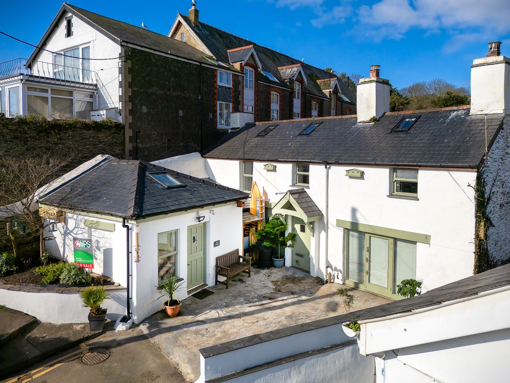 Property photo 3 of 25