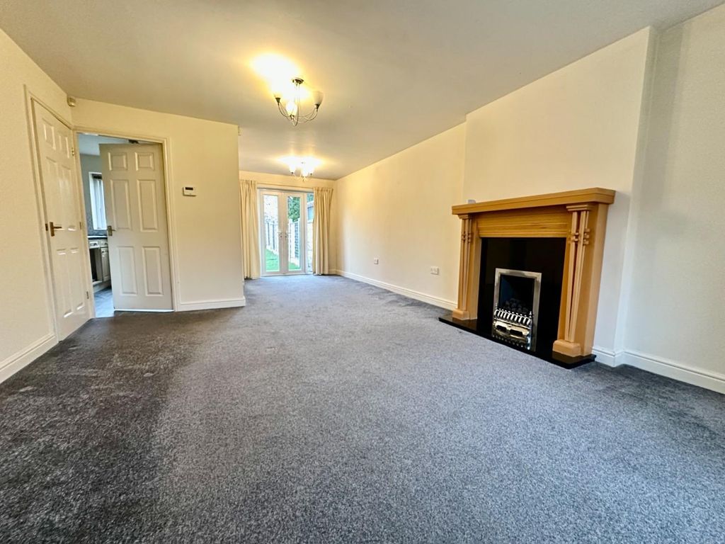 Property photo 3 of 15 Fff3C4B2-Dd31-4325-84Ef-1Df7C80039CE.Jpeg