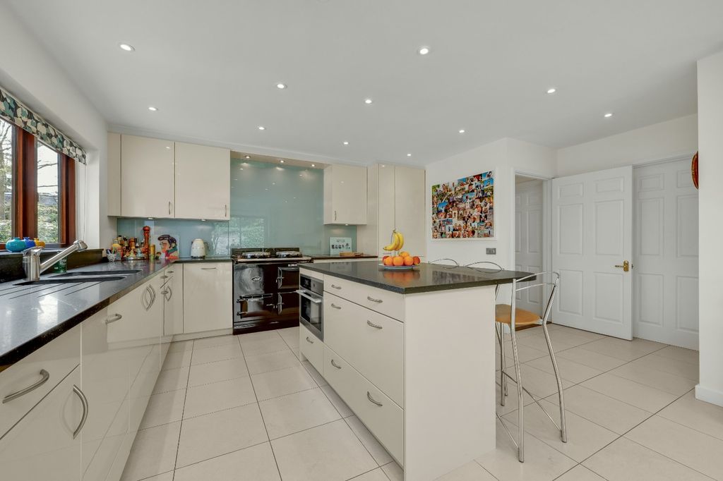Additional image 7 of 5 bed detached house for saleMartineau Close, Esher, Surrey KT10