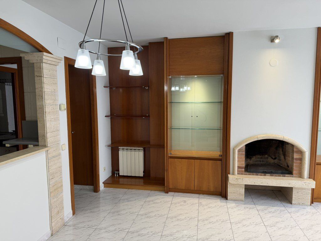 Property photo 2 of 44