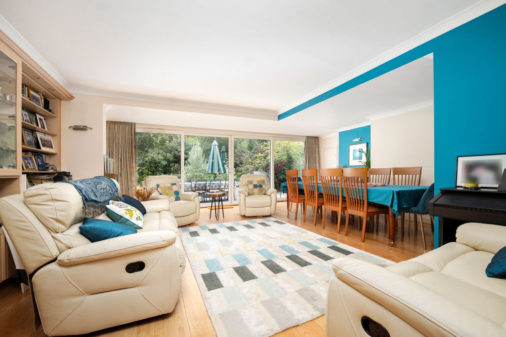 Property photo 2 of 20 Removedpainting (1)