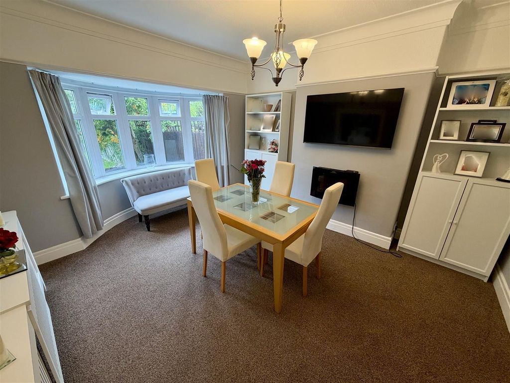 Property photo 3 of 13 Dining Room