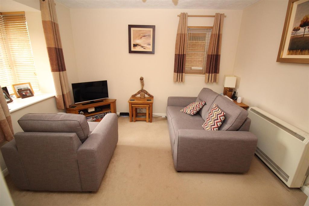 Property photo 2 of 6