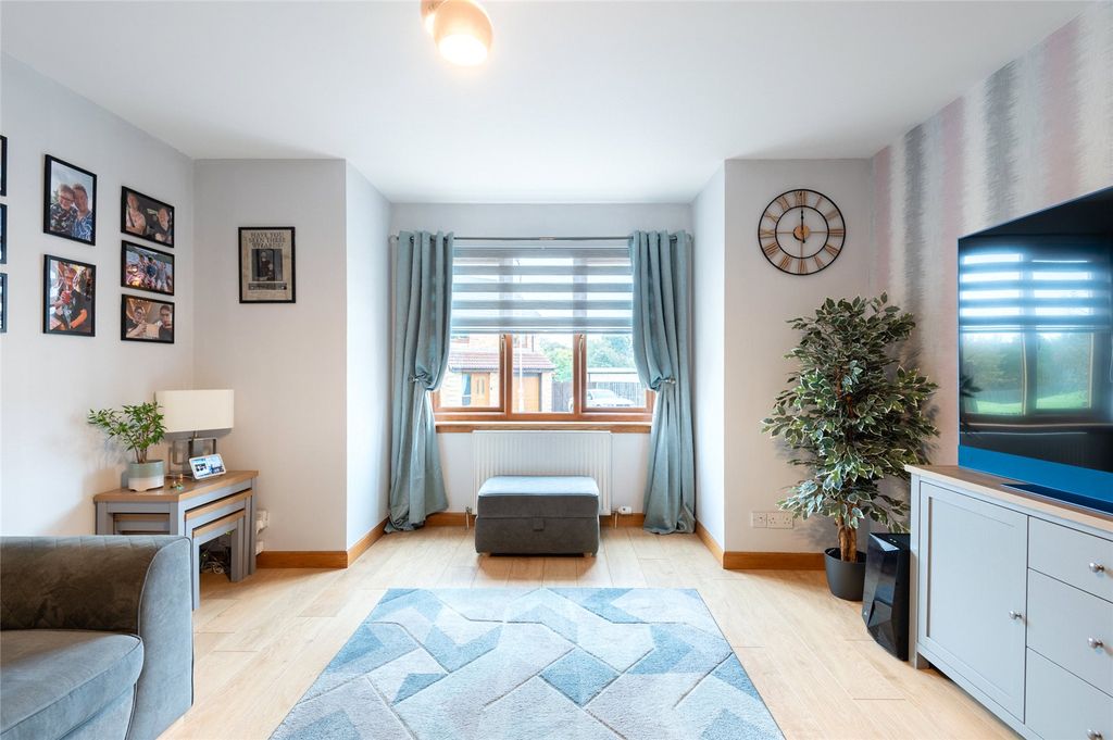 Property photo 3 of 27 Picture 3