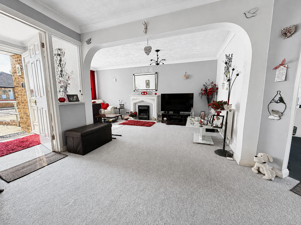 Property photo 2 of 15 Picture No. 05