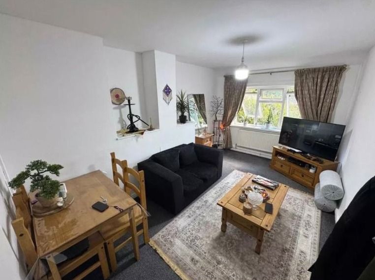 Property photo 2 of 7